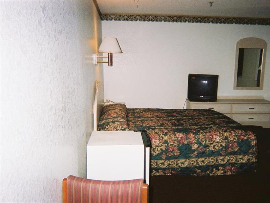 Budget Inn Wentzville Bagian luar foto