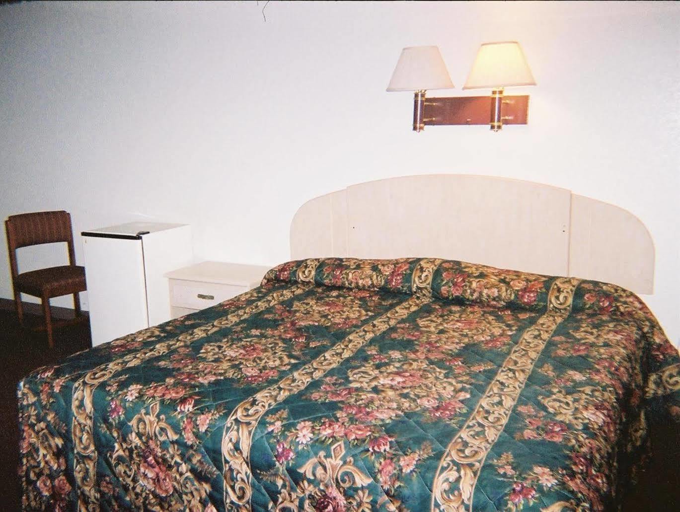 Budget Inn Wentzville Bagian luar foto