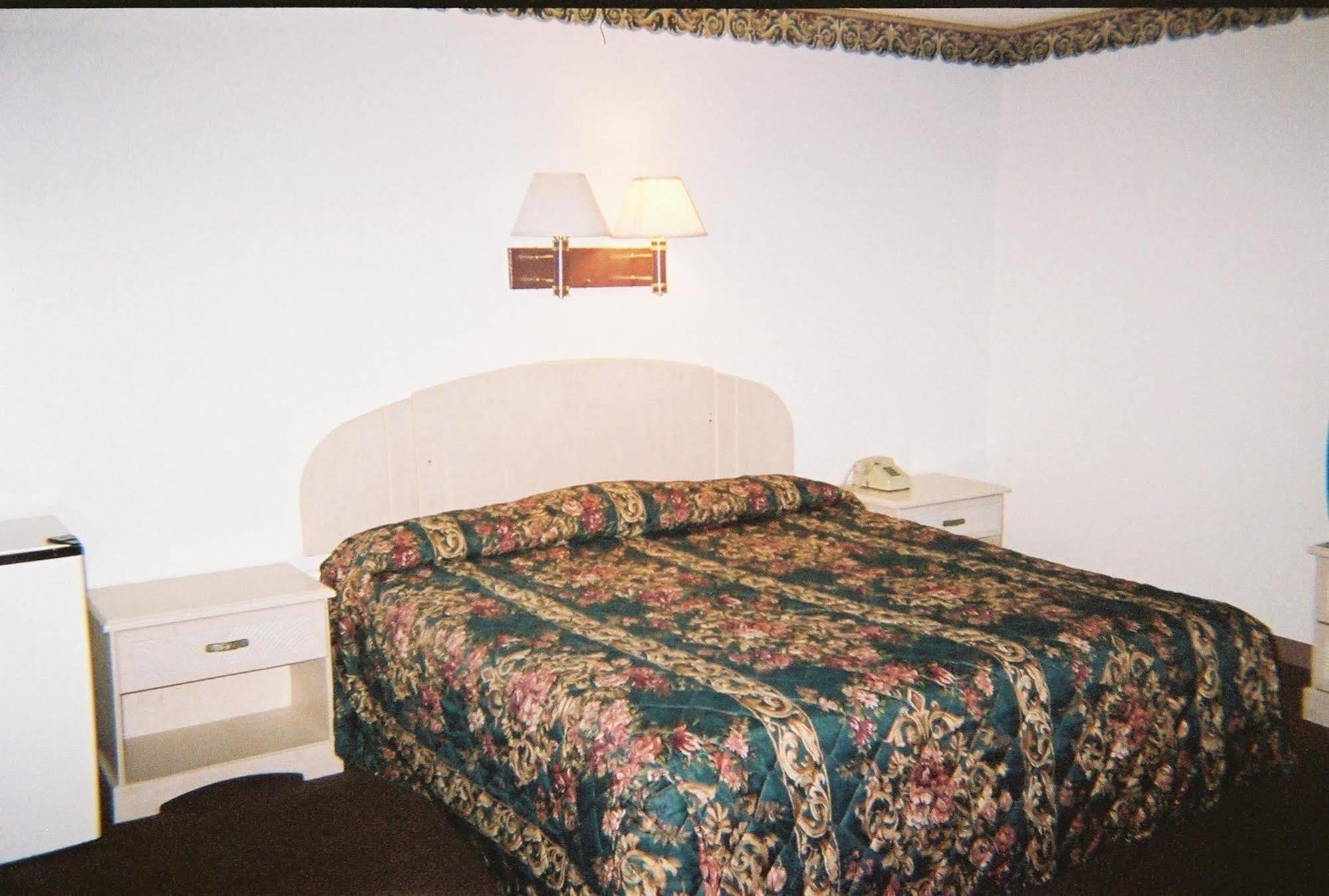 Budget Inn Wentzville Bagian luar foto