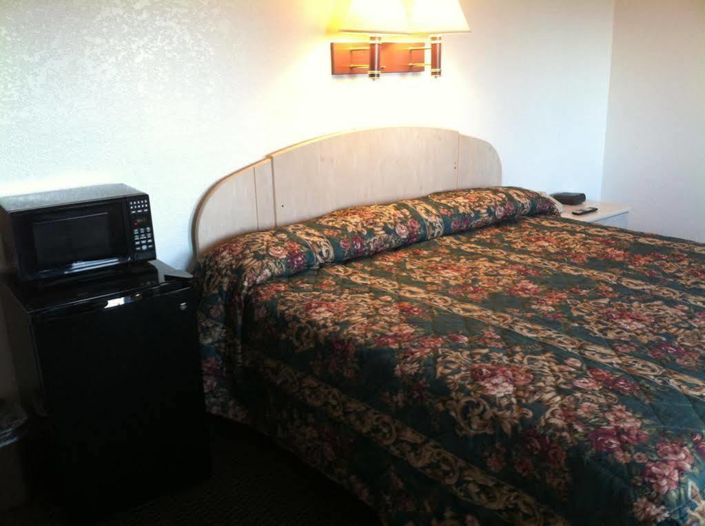 Budget Inn Wentzville Bagian luar foto