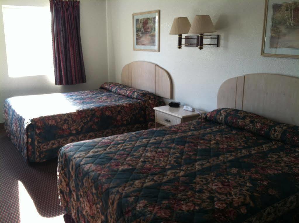 Budget Inn Wentzville Bagian luar foto