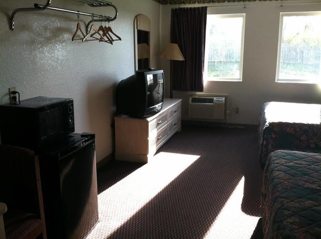 Budget Inn Wentzville Bagian luar foto